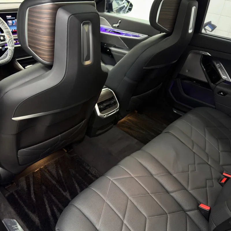 Zadní sedadla BMW řady 7